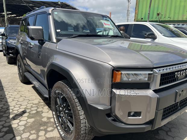 Toyota Land Cruiser Prado 2025