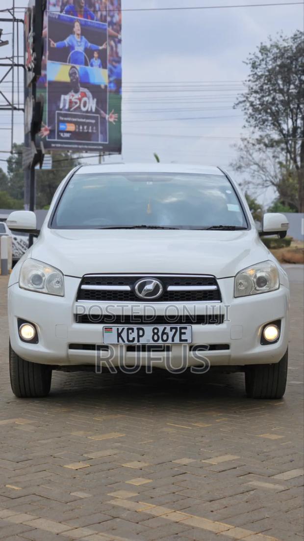 Toyota RAV4 2.5 4x4 2010 White