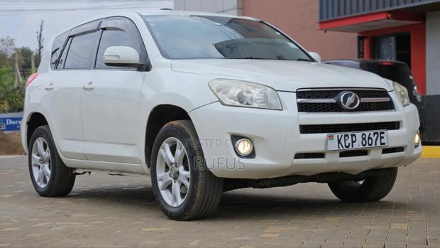 Toyota RAV4 2.5 4x4 2010 White