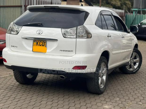 Toyota Harrier 2008 White