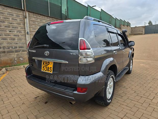 Toyota Land Cruiser Prado 2006 Gray