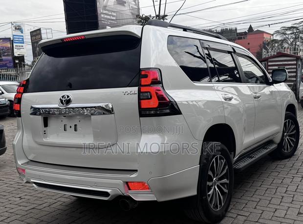 Toyota Land Cruiser Prado 2.8 2019 Pearl