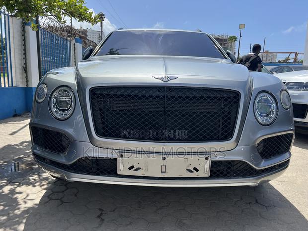 Bentley T-Type 2023