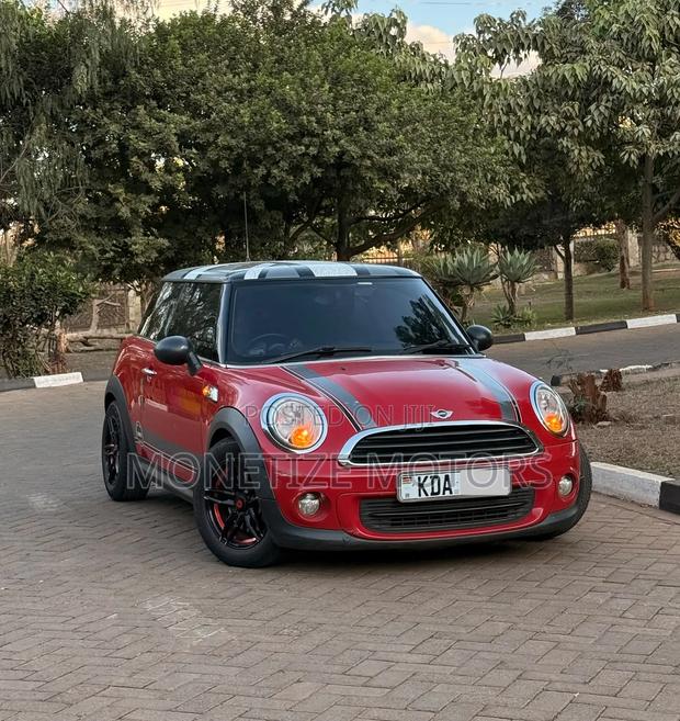 Mini Cooper 2013 Red