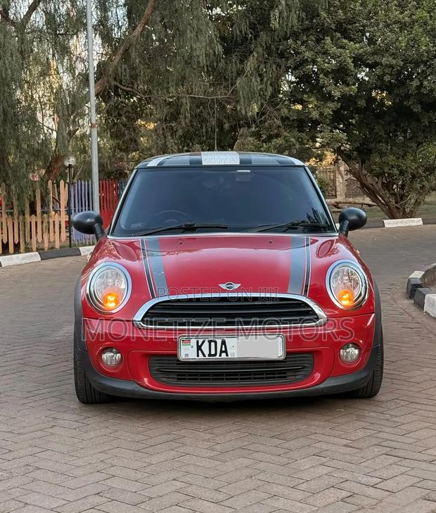 Mini Cooper 2013 Red