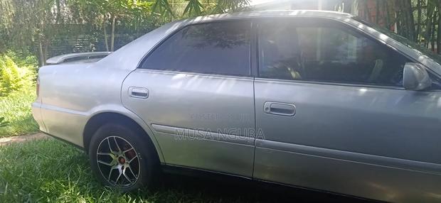 Toyota Chaser 2001 Silver
