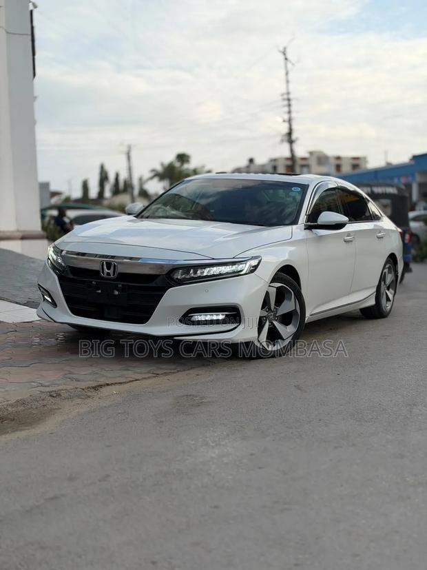Honda Accord 2019 White