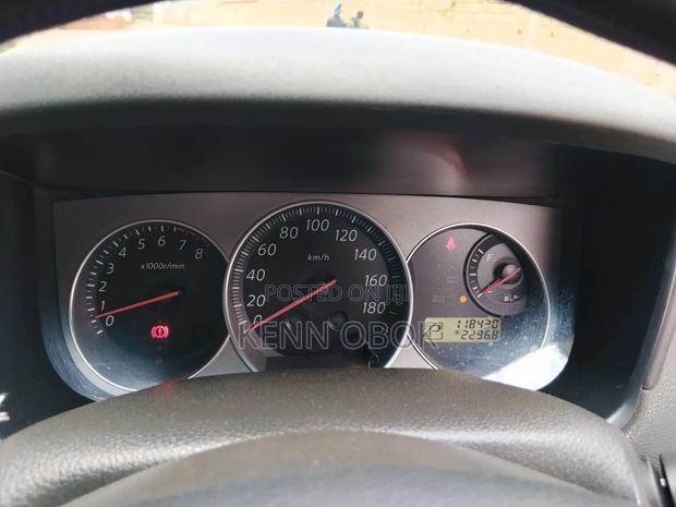 Nissan Bluebird 2008 Gray