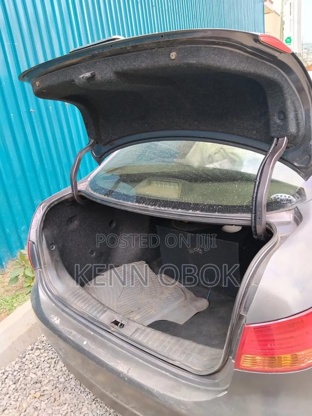 Nissan Bluebird 2008 Gray