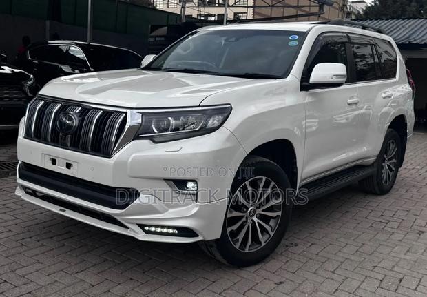 Toyota Land Cruiser Prado 2019 White