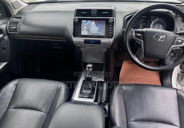 Toyota Land Cruiser Prado 2019 White