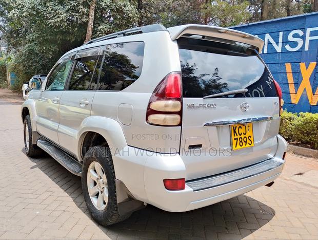 Toyota Land Cruiser Prado 2009 Silver