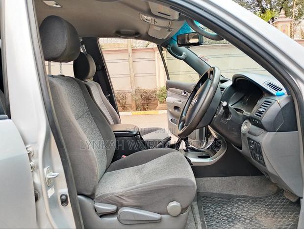 Toyota Land Cruiser Prado 2009 Silver