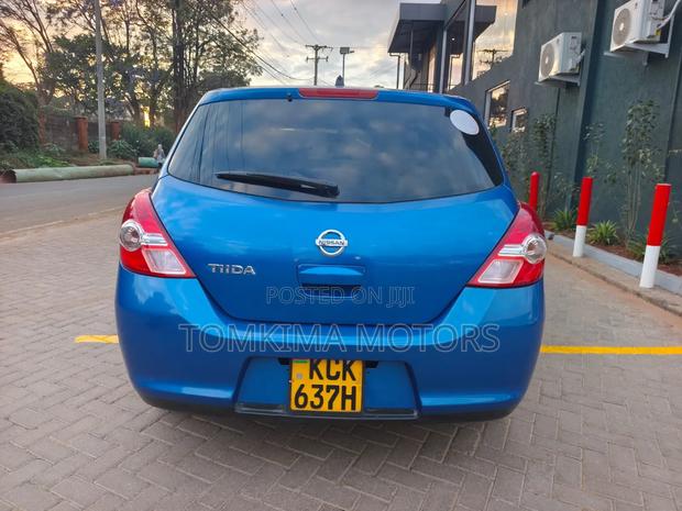 Nissan Tiida 2009 Blue