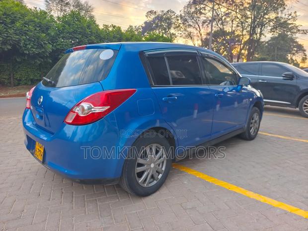 Nissan Tiida 2009 Blue