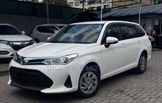 Toyota Corolla Fielder 2019 White