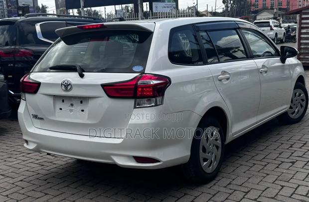 Toyota Corolla Fielder 2019 White