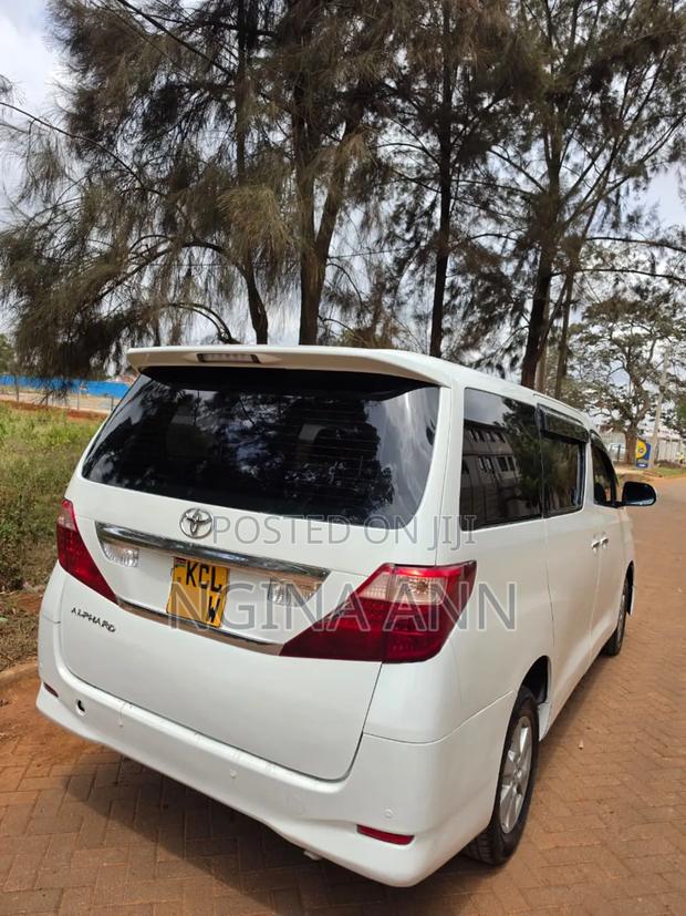 Toyota Alphard 2010 White