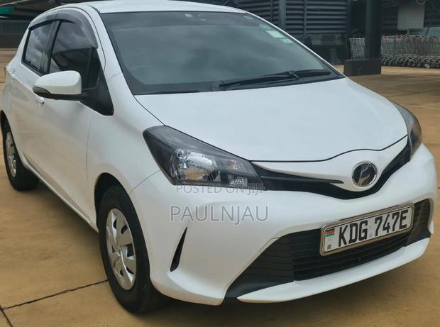 Toyota Vitz 2014 White