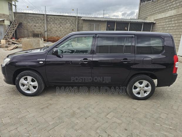 Toyota Probox 1.5 Hybrid DX 2019 Burgundy