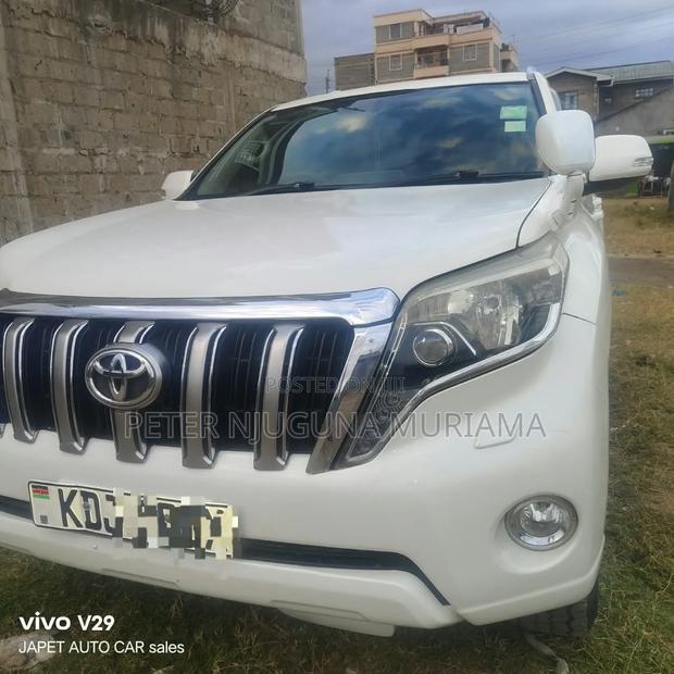 Toyota Land Cruiser 2015 White