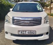 Toyota Noah 2012 Off white for sale