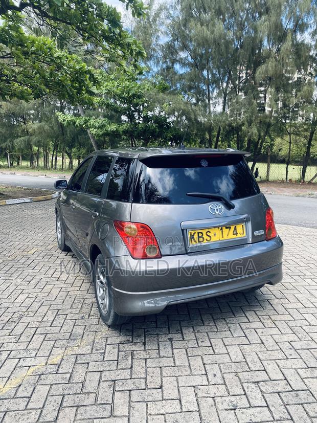 Toyota IST 2006 Gray