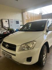 Toyota RAV4 2011 White for sale