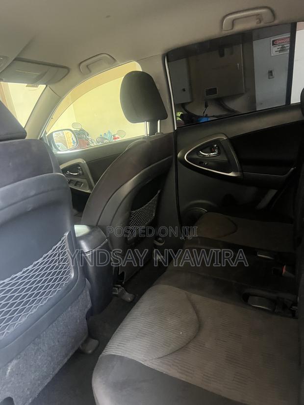 Toyota RAV4 2011 White