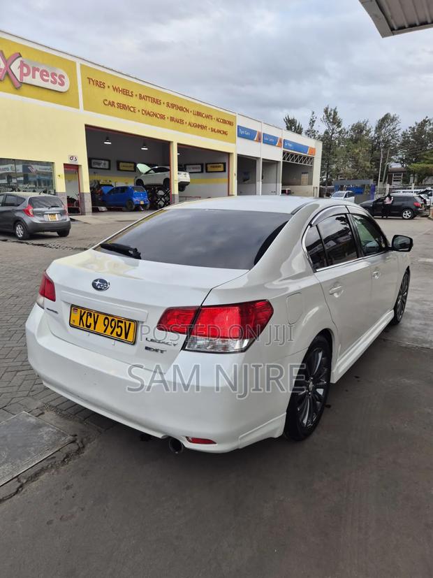 Subaru Legacy 2013 White