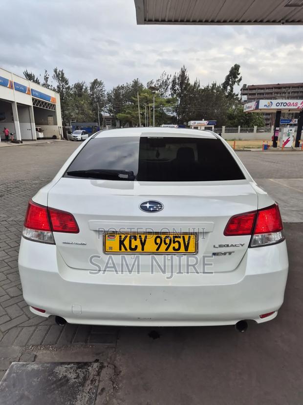 Subaru Legacy 2013 White