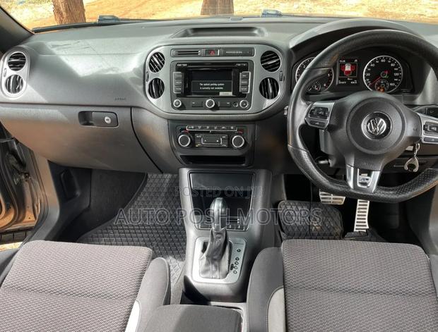 Volkswagen Tiguan 2015 Gray