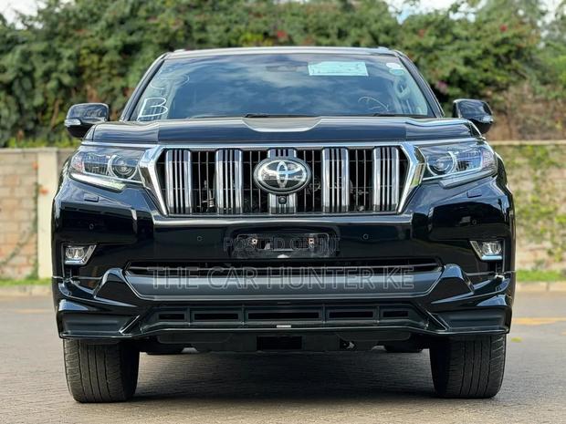 Toyota Land Cruiser Prado 2.8 2021 Black