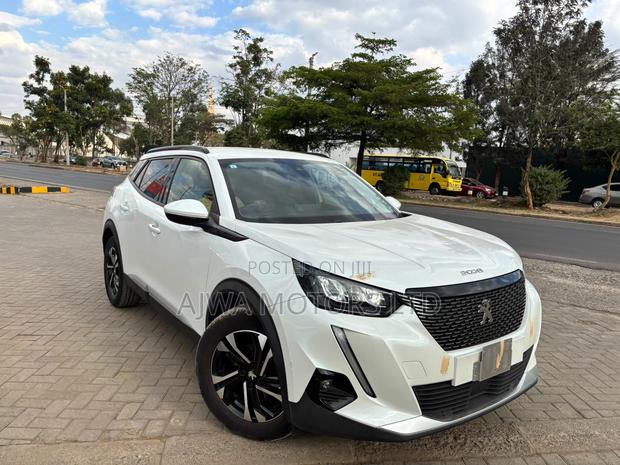 Peugeot 2008 1.2 PureTech (100 Hp) 2021 White
