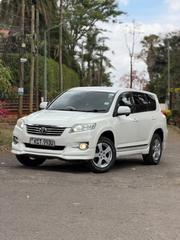 Toyota Vanguard 2012 White for sale