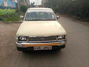 Toyota Hilux 2004 Beige for sale