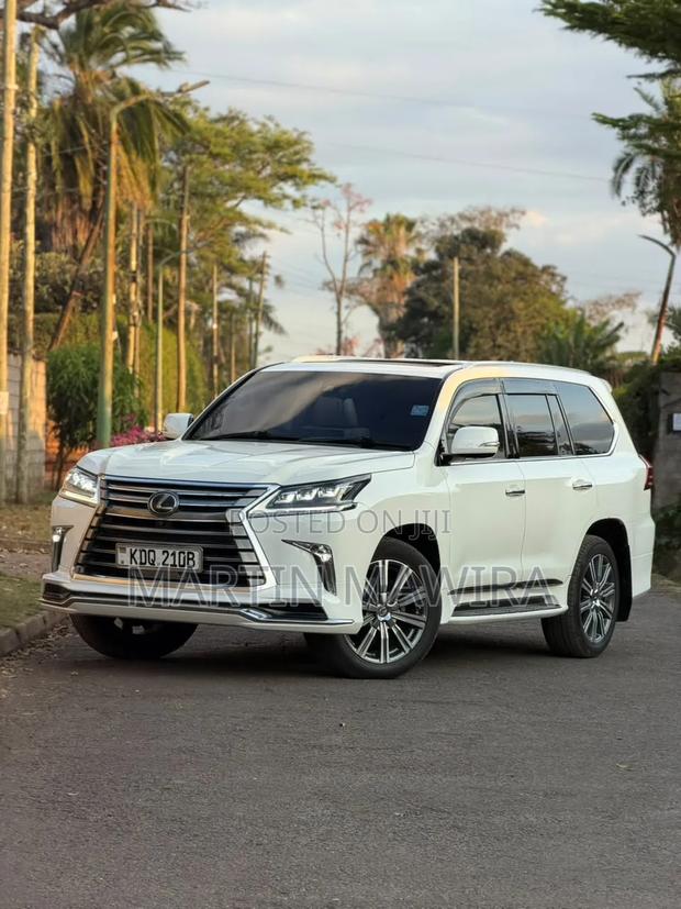 Lexus LX 2016 White