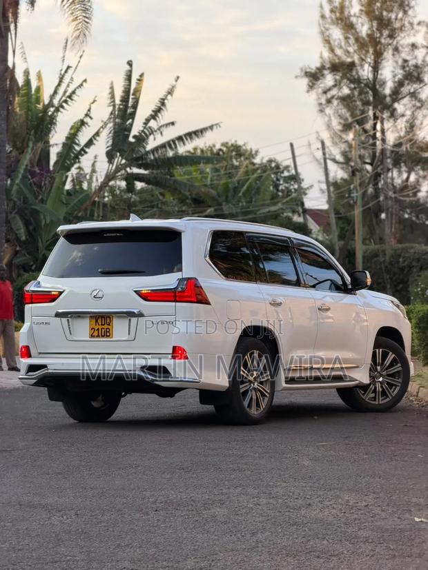 Lexus LX 2016 White