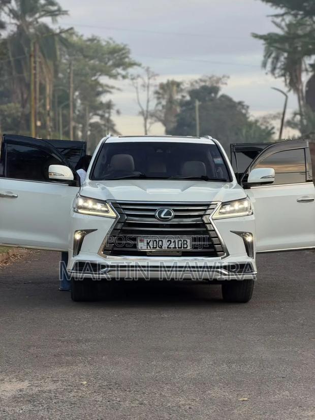 Lexus LX 2016 White