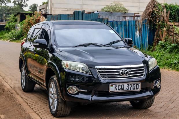 Toyota Vanguard 2011 Black