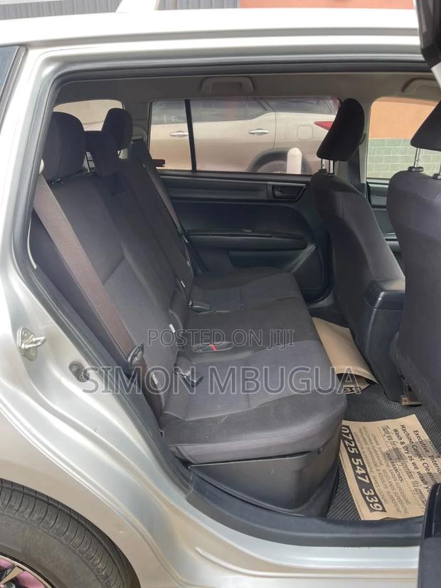 Toyota Corolla Fielder 1.5 Hybrid FWD 2015 Silver