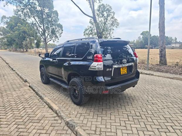 Toyota Land Cruiser Prado 2.7 i 2011 Black