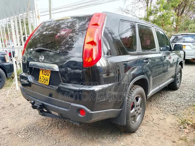 Nissan X-Trail 2.0 2007 Black