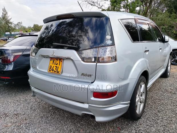 Mitsubishi Outlander ES 2011 Silver
