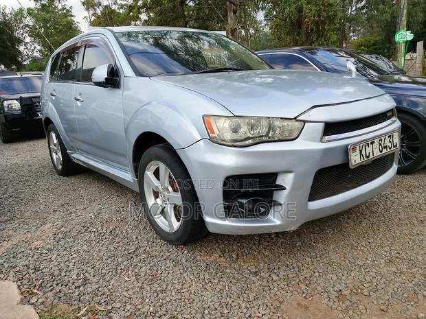 Mitsubishi Outlander ES 2011 Silver
