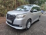 Toyota Noah 2.0 FWD (8 Seater) 2015 Silver for sale