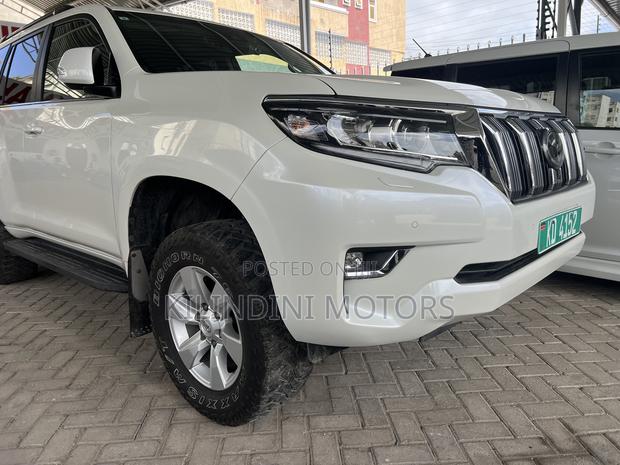 Toyota Land Cruiser Prado 2021 Beige