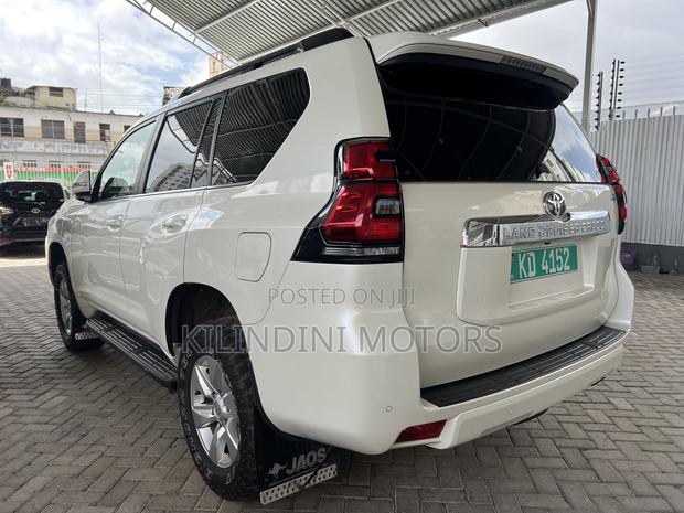 Toyota Land Cruiser Prado 2021 Beige