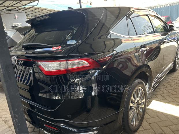 Toyota Harrier 2019