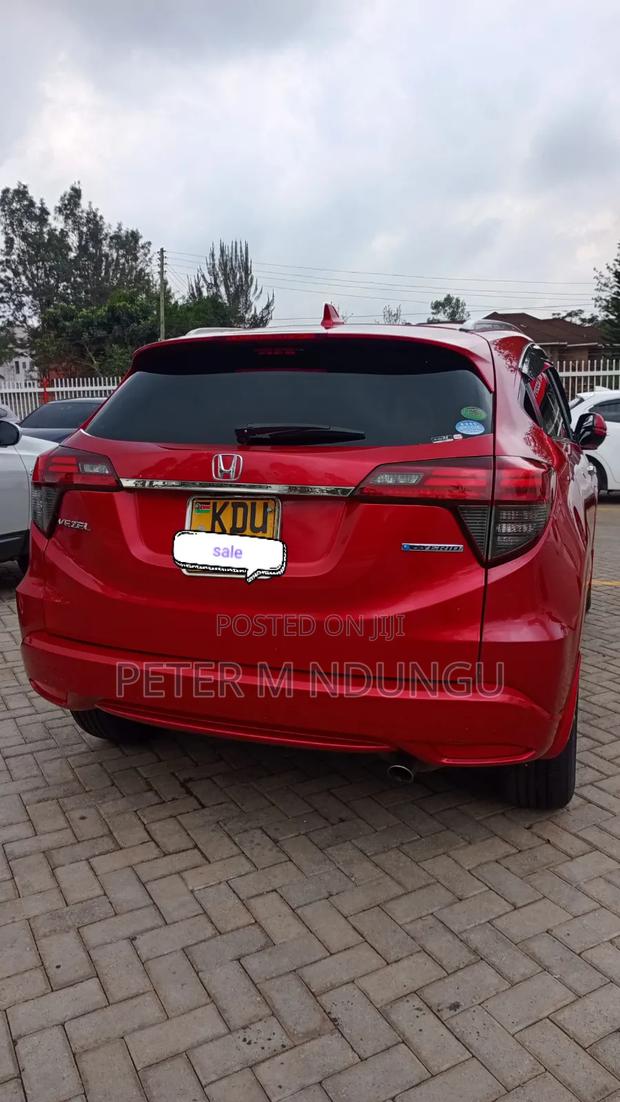 Honda Vezel 2019 Red